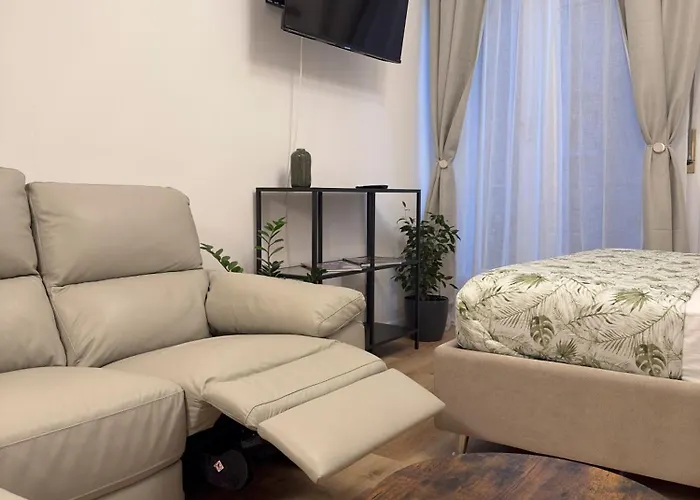 Piazza Ponterosso - The Nest