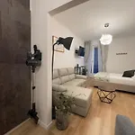 Piazza Ponterosso - The Nest * Trieste