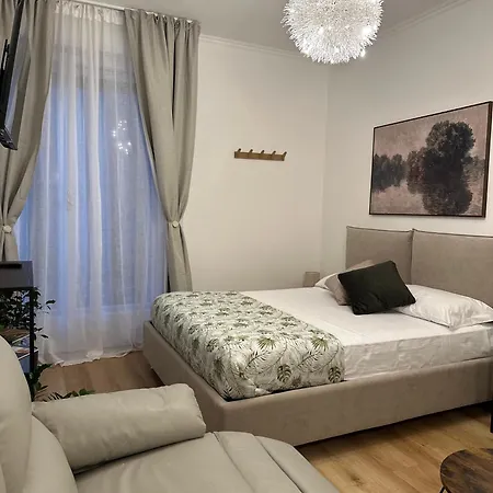 公寓 Piazza Ponterosso - The Nest 的里雅斯特