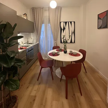 Piazza Ponterosso - The Nest