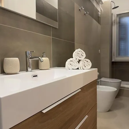 Apartment Piazza Ponterosso - The Nest