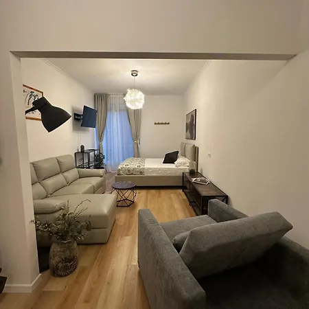 Piazza Ponterosso - The Nest