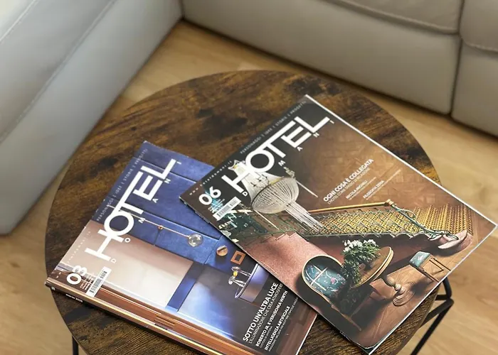 Piazza Ponterosso - The Nest Apartamento Trieste