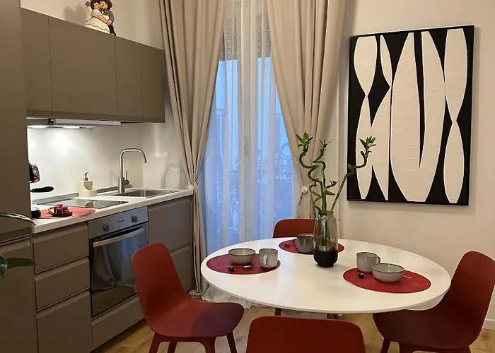 Apartment Piazza Ponterosso - The Nest *