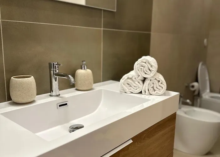 Piazza Ponterosso - The Nest Apartamento Trieste