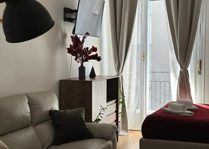 Piazza Ponterosso - The Nest * Triest